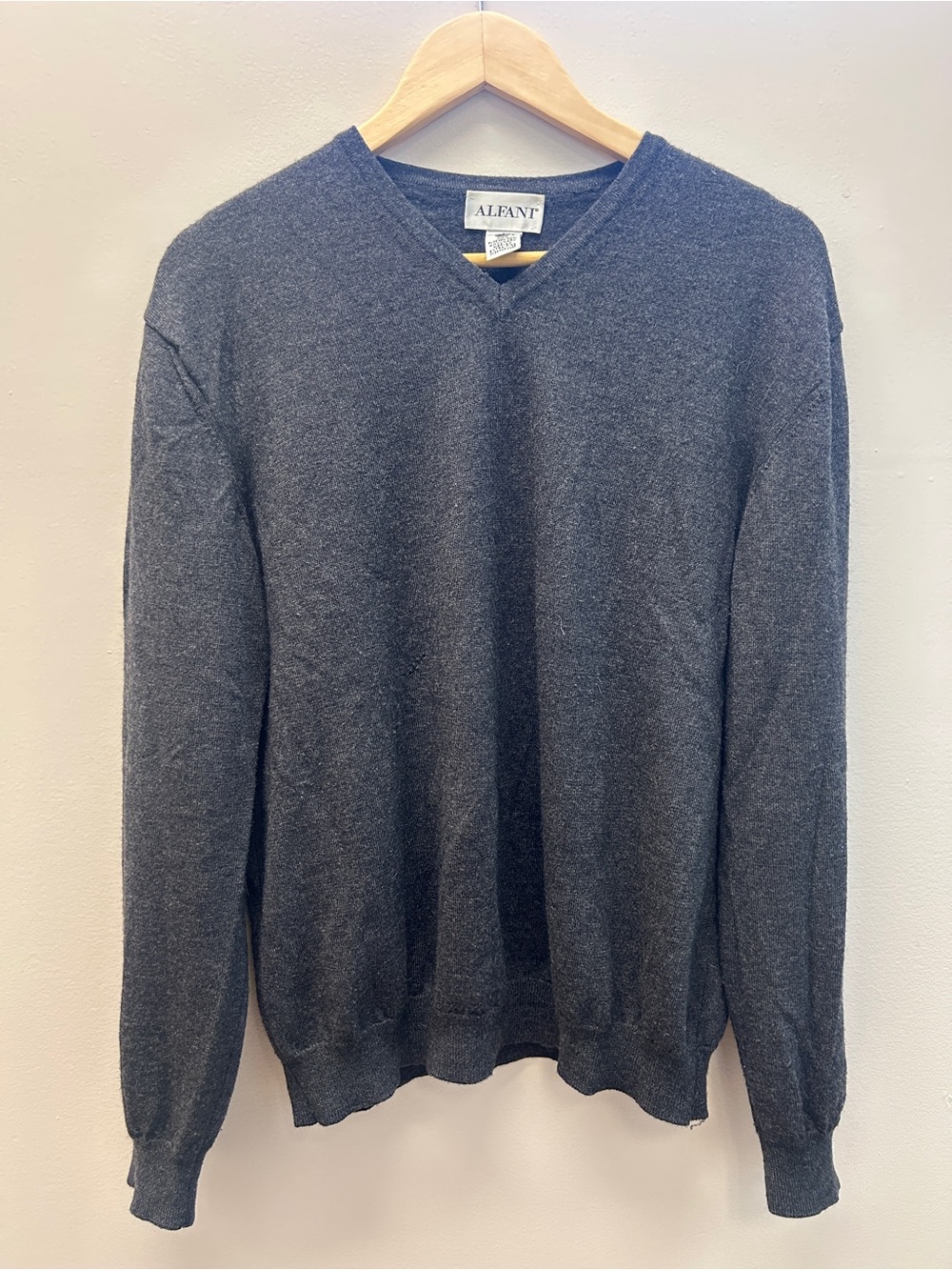 Men’s Gray 100% Wool Sweater WITH HOLE